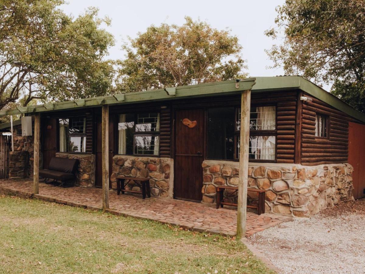 Lodge Firefly Falls