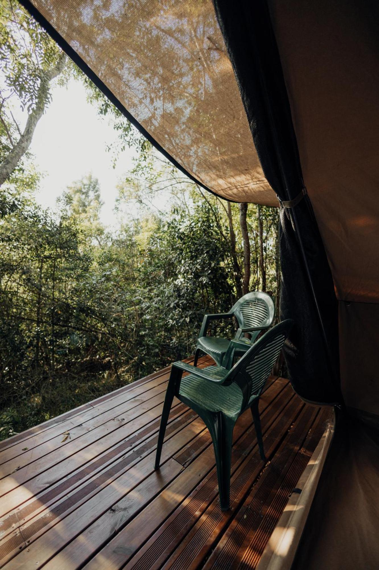 Lodge Firefly Falls